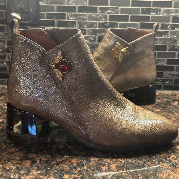Hispanitas Guinivere Brown Leather Chelsea Ankle Boots Almond Toe - Picture 9 of 10